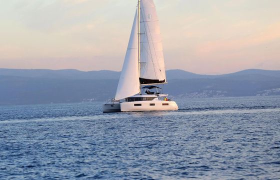 Lagoon 46 Fly