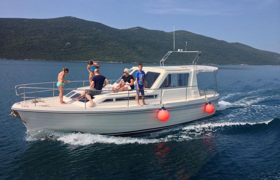 Adria 1000
