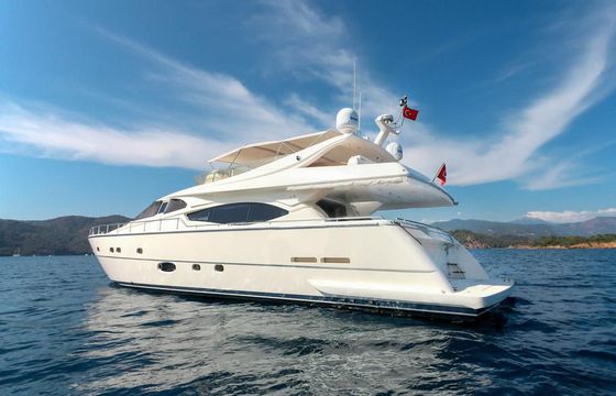 Ferretti 760