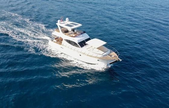 M/Y 56