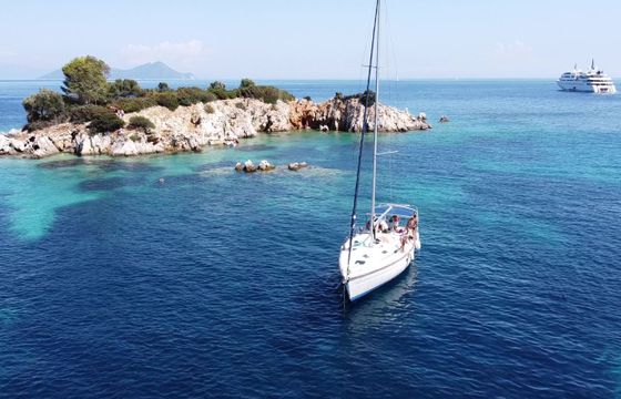 Bavaria 42