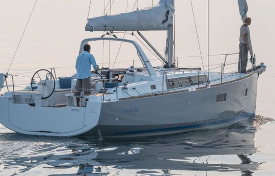 Beneteau Oceanis 38