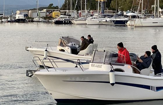 Speedboat Elan cabin 650