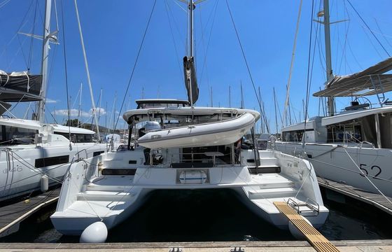 Lagoon 42