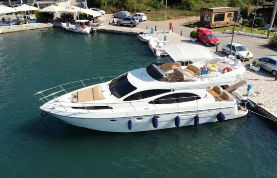 Azimut 46 Fly