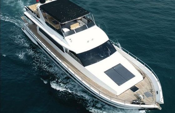 M/Y 80