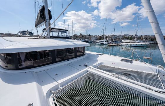 Lagoon 42