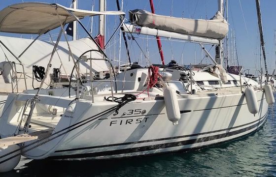 Beneteau First 35