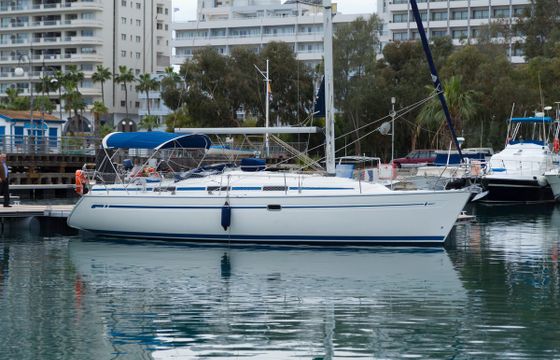 Bavaria 37