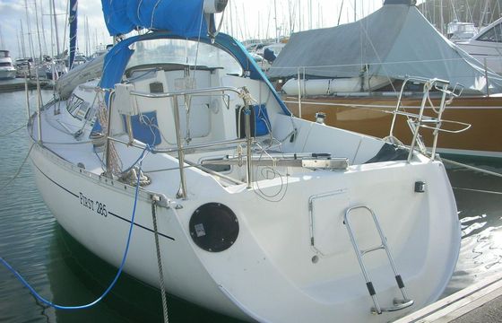 Beneteau First 285