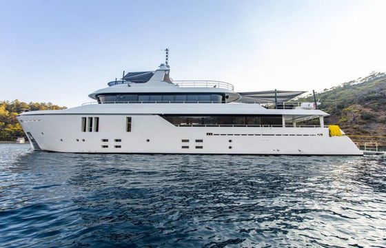 M/Y 98