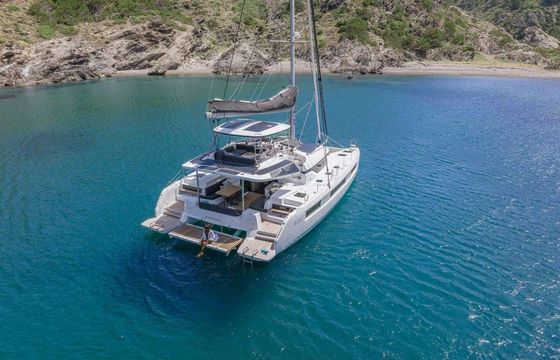 Lagoon 51