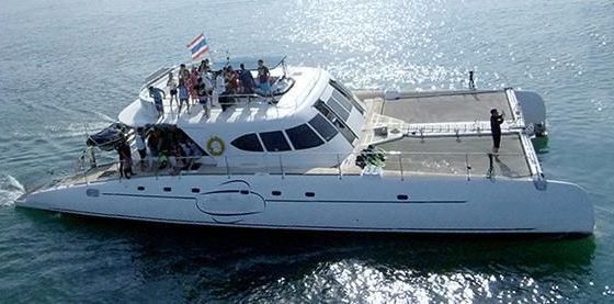 Catamaran 70