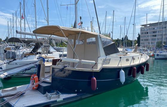 Menorquin Yachts 100