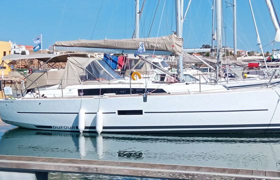Dufour 360