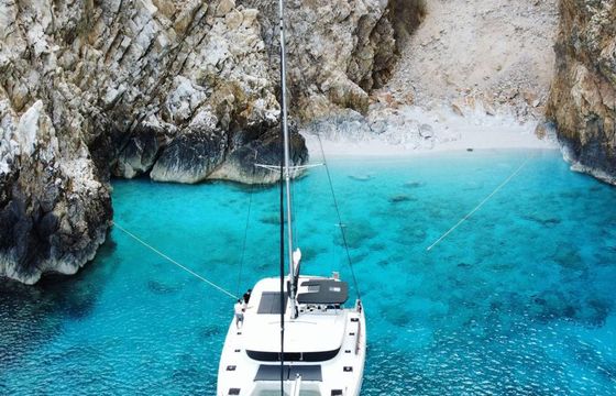 Lagoon 42