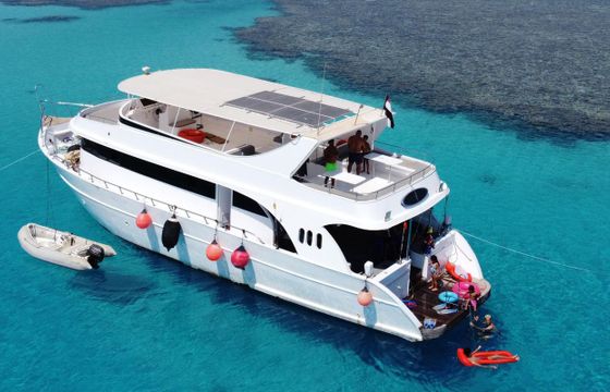 M/Y CM 19