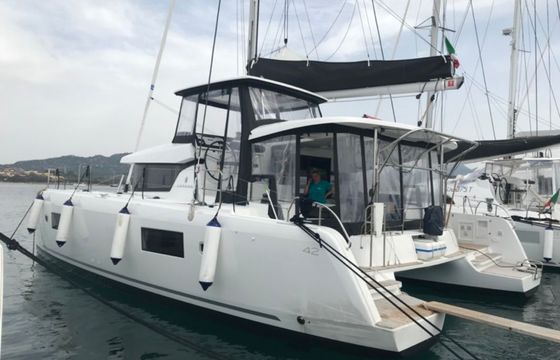 Lagoon 42