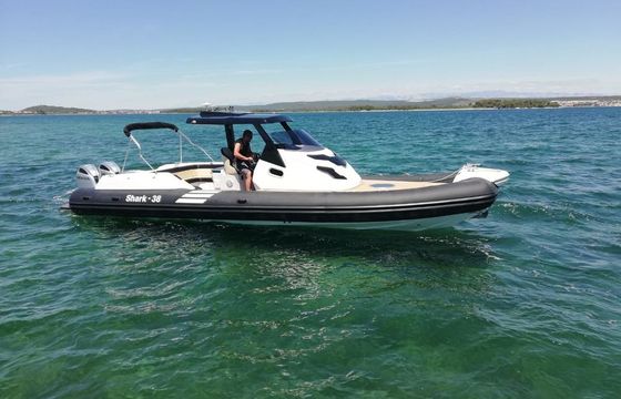 Mirakul Shark 38 Hardtop