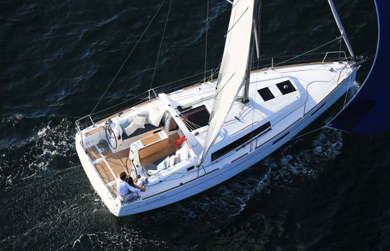 Beneteau Oceanis 35