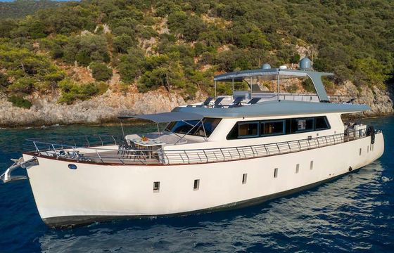 M/Y 85