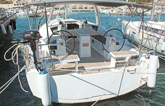 Beneteau Oceanis 38.1