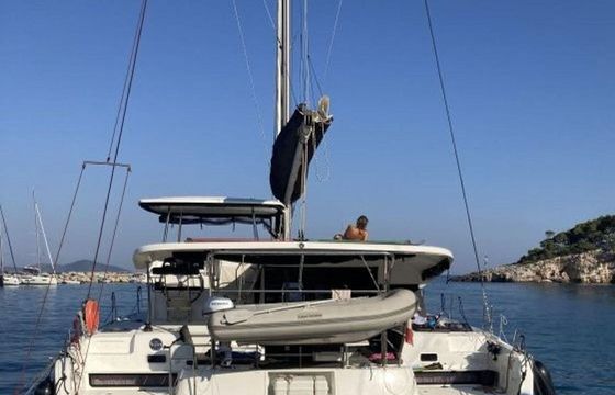 Lagoon 42