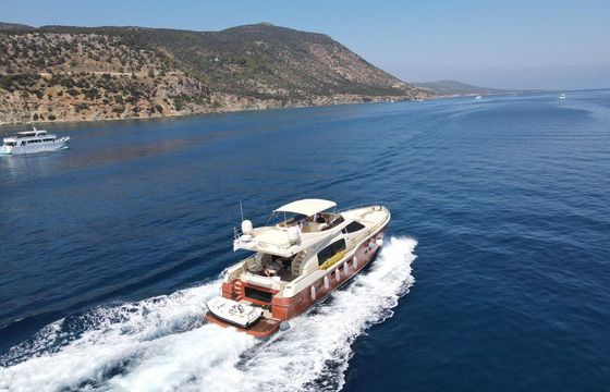 Ferretti 69