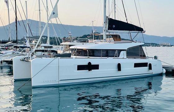 Lagoon 40