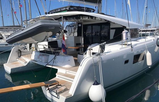 Lagoon 42 (owner version)