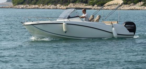 Quicksilver 605 ACTIV Sundeck