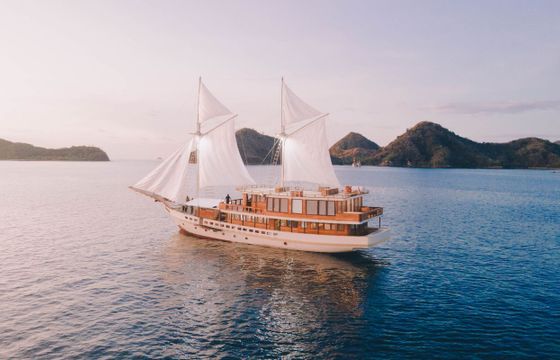 Traditional Phinisi Motor Yacht