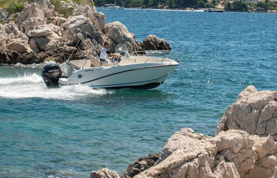Quicksilver 605 ACTIV Open