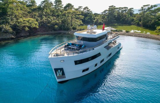 M/Y 98