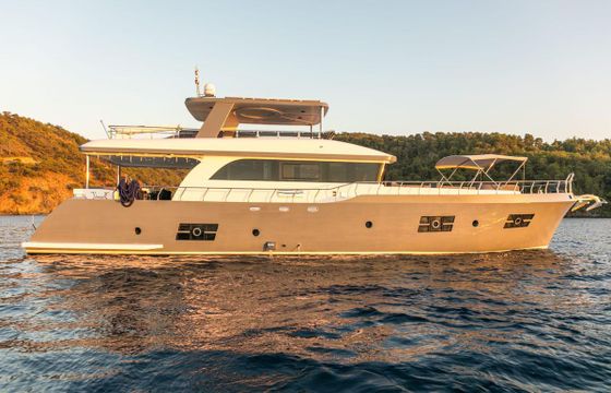 M/Y 79