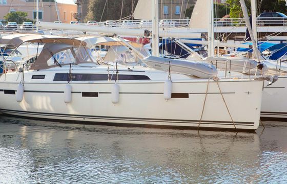 Bavaria Cruiser 37