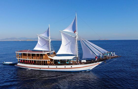 Philip Zepter Yachts Phinisi Bugisse Schooner
