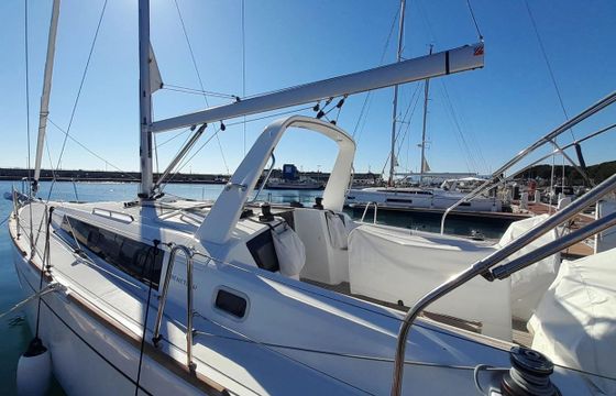 Beneteau Oceanis 38.1