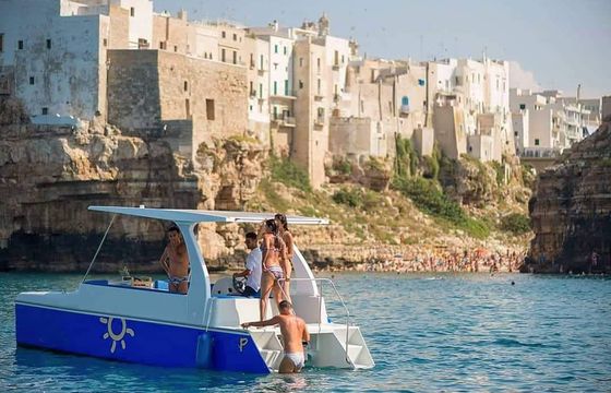 M/C Catamarano