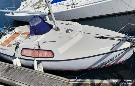 Crescent Yachts Monark