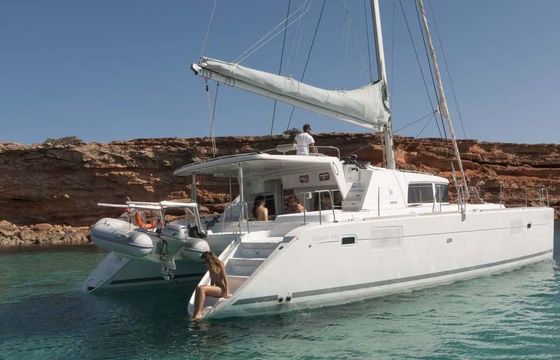 Lagoon 44 Fly