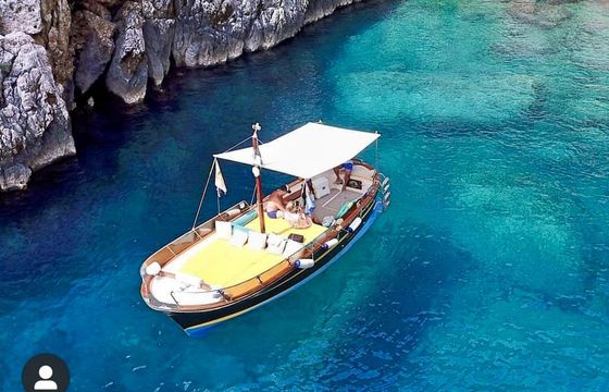 Di Donna Typical boat