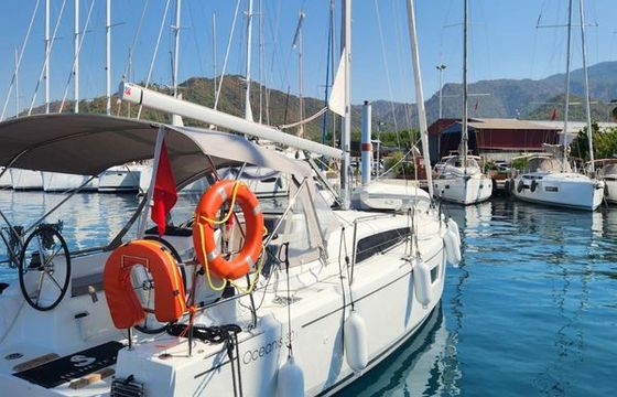 Beneteau Oceanis 30.1