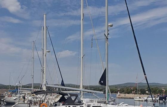 Hunter Marine 460