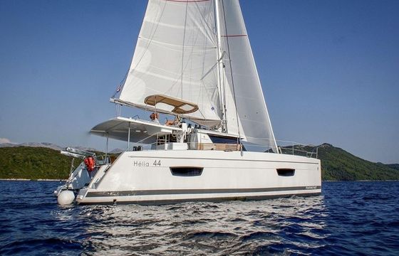 Fountaine Pajot Helia 44