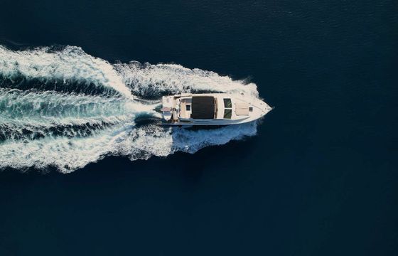 Ferretti Altura 52