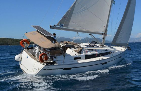 Bavaria Cruiser 37