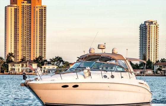 Sea Ray Sundancer 42’