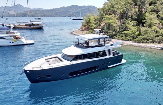 Azimut Magellano 66