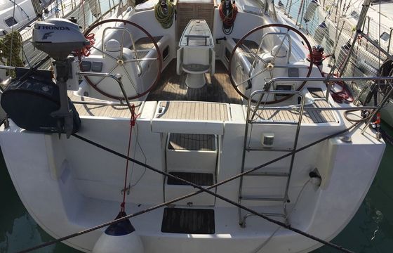 Beneteau Oceanis 43